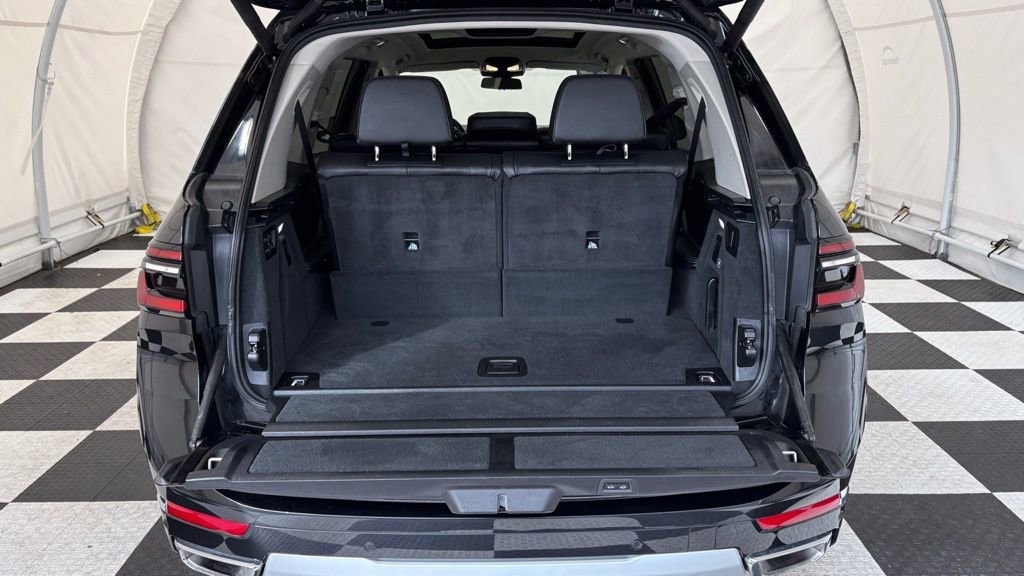 Used 2023 BMW X7 xDrive40i image 4