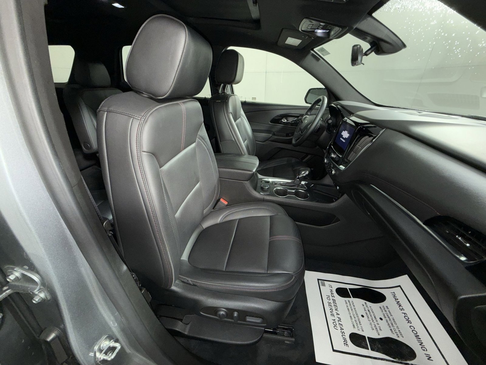 Used 2023 Chevrolet Traverse RS AWD/4WD image 28