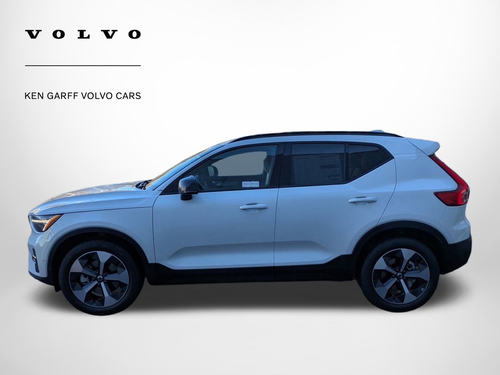 New 2026 Volvo XC40 B5 Plus w/ Climate Package image 7
