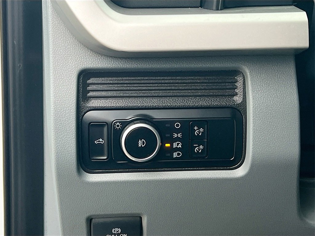 Used 2024 Ford F250 XLT w/ FX4 Off-Road Package image 10