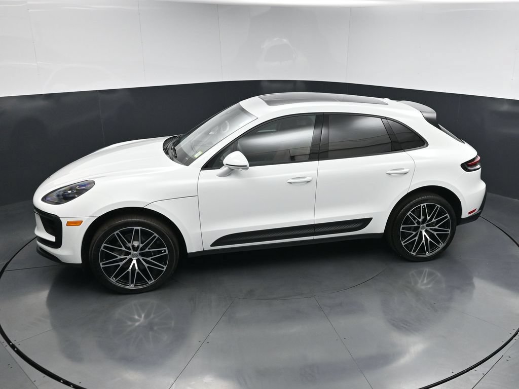 New 2026 Porsche Macan AWD/4WD image 17