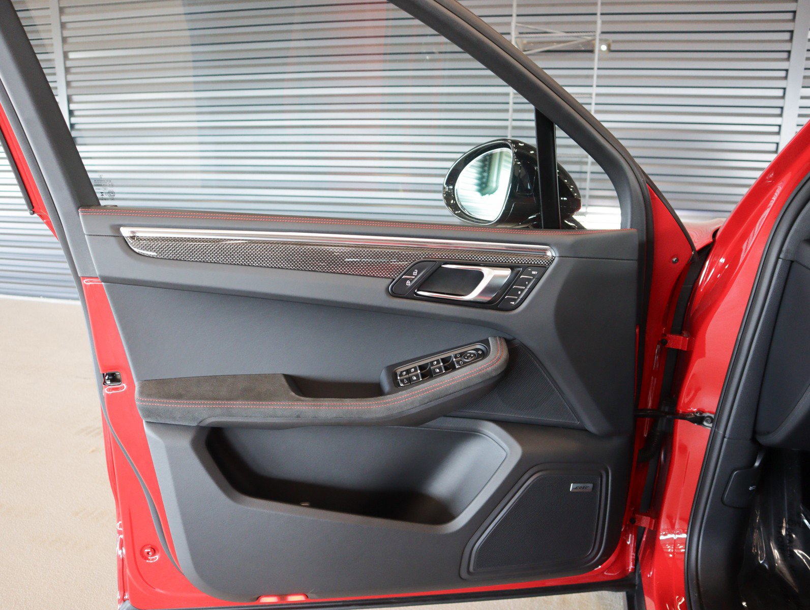 Used 2026 Porsche Macan GTS image 23