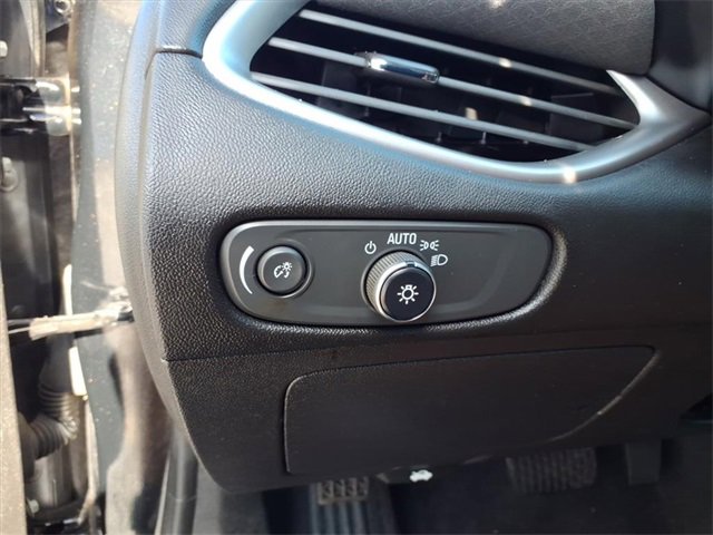 Used 2020 Chevrolet Malibu LS image 15