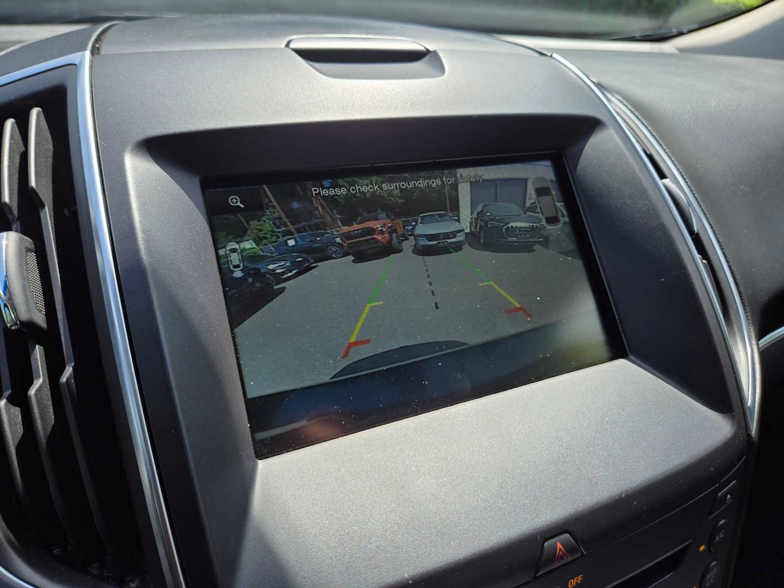 Used 2015 Ford Edge Titanium w/ Equipment Group 302A AWD/4WD image 27