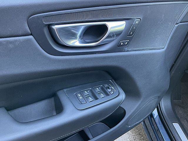 Certified 2024 Volvo XC60 B5 Plus w/ Protection Package Premier AWD/4WD image 16