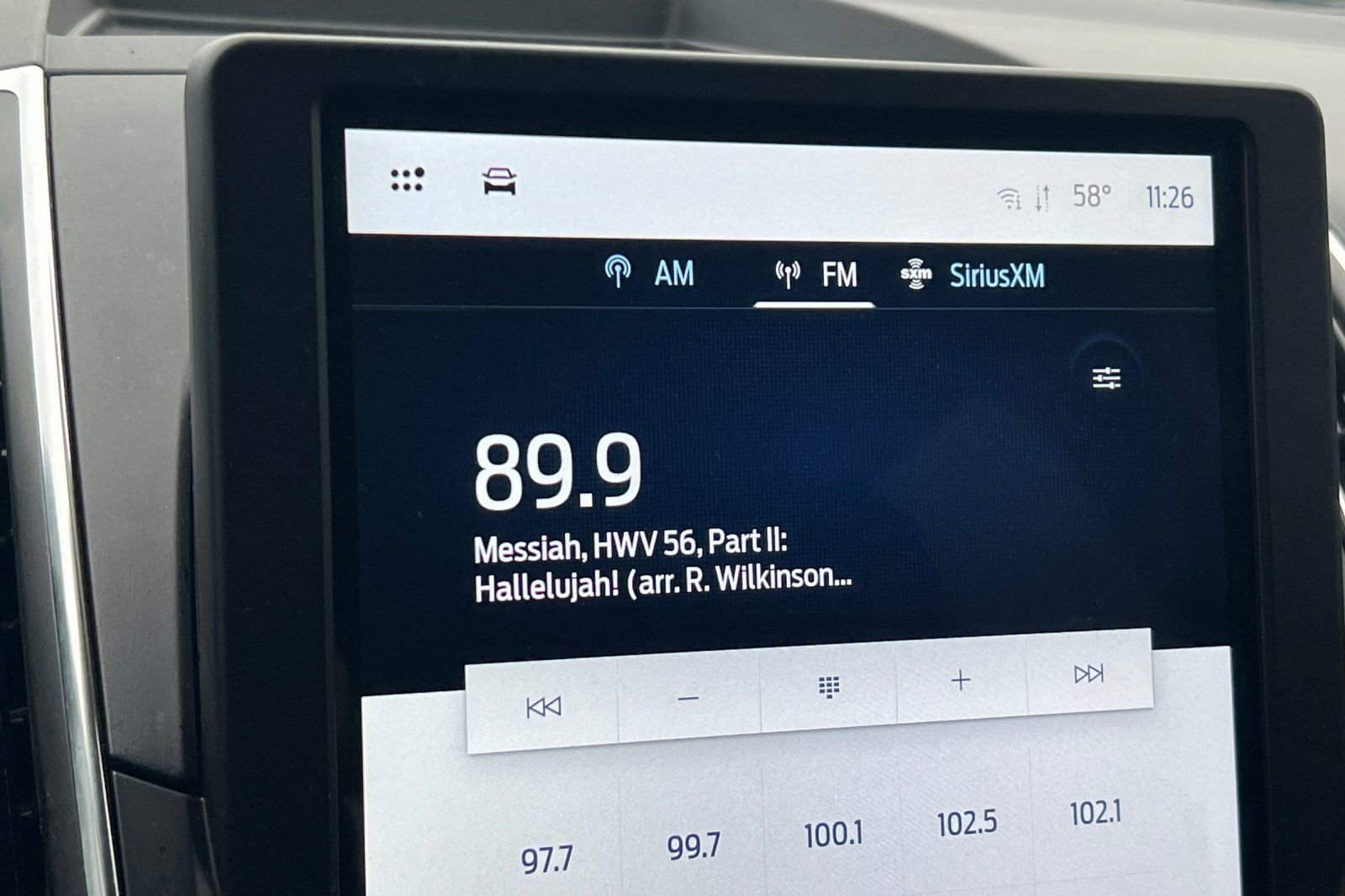 Used 2024 Ford Edge Titanium AWD/4WD image 16