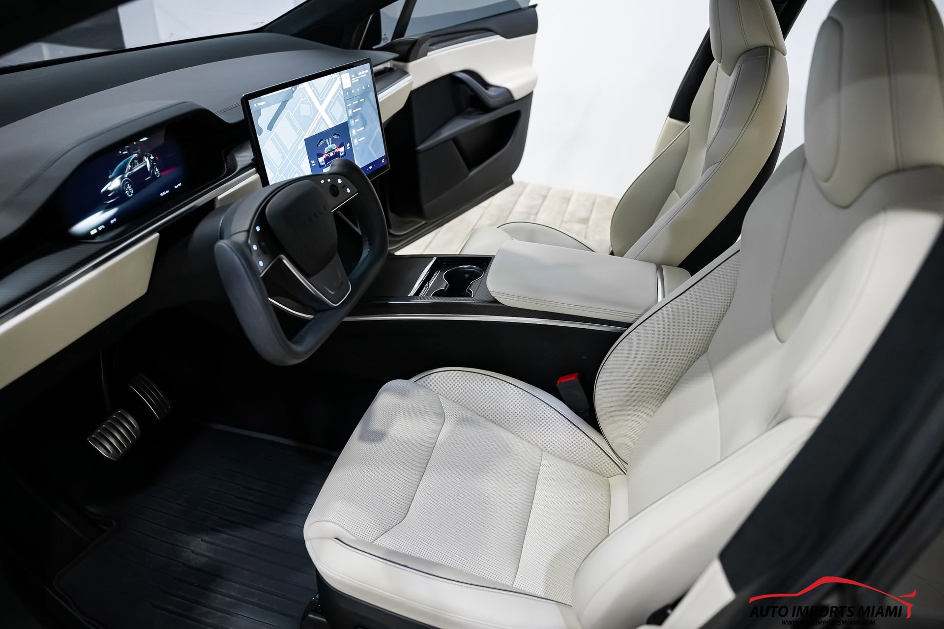 Used 2022 Tesla Model X Plaid image 37