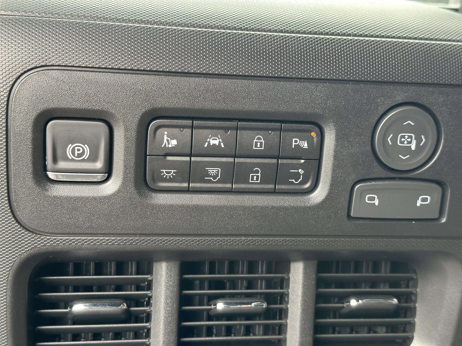 New 2026 Chevrolet Brightdrop 400 w/ Battery Pack, Max Range image 18