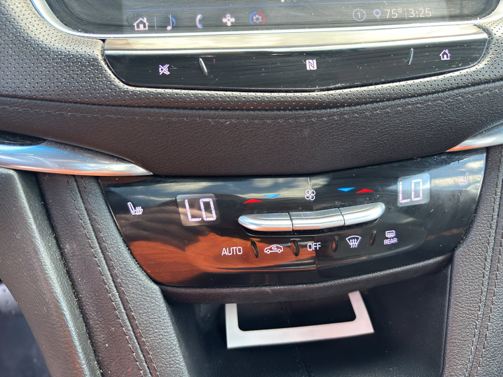 Used 2020 Cadillac XT5 Premium Luxury FWD image 12