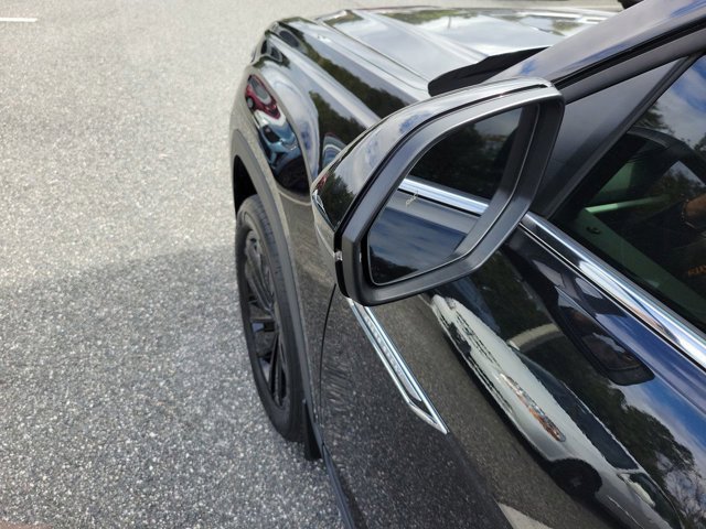 Used 2023 Volkswagen Atlas Cross Sport SE image 18