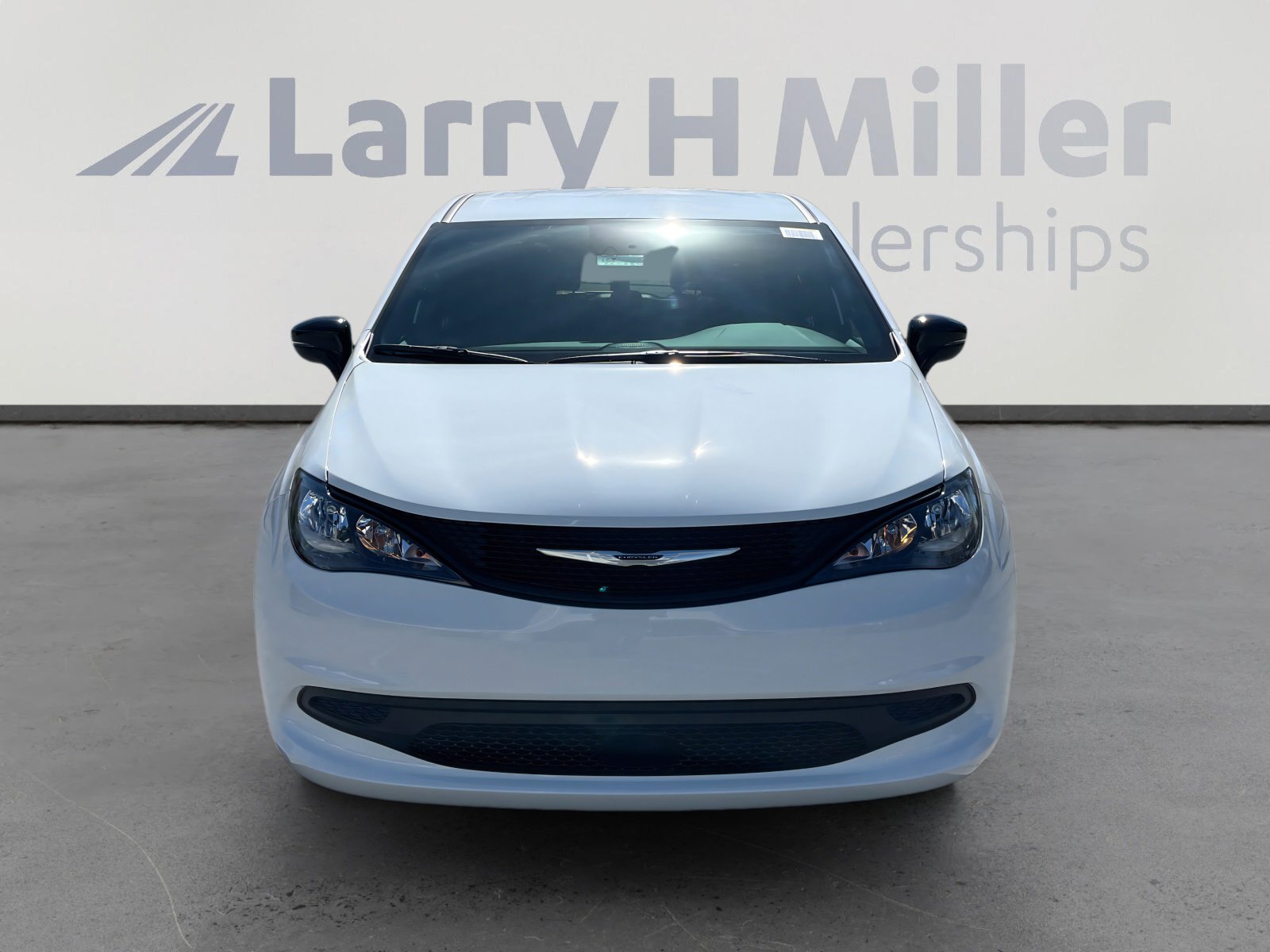 New 2026 Chrysler Voyager LX image 8