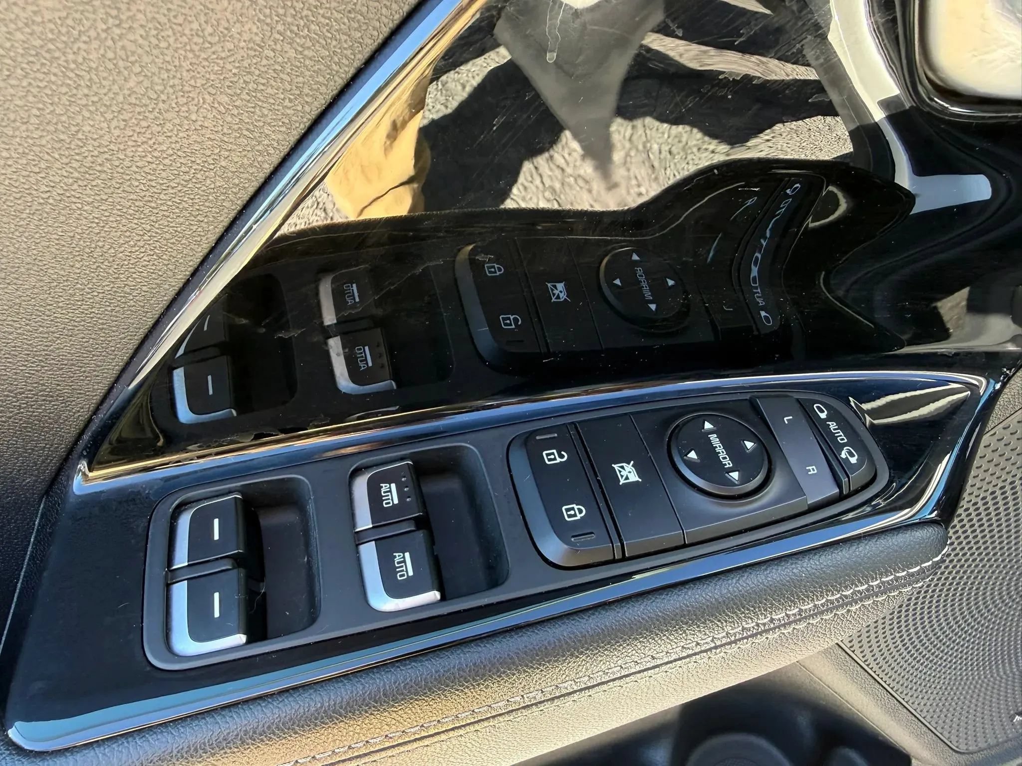 Used 2022 Kia Niro EX w/ Cold Weather Package FWD image 16