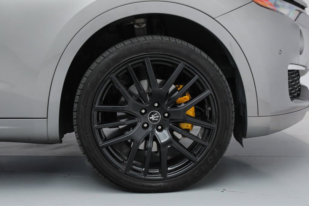 Certified 2022 Maserati Levante GT image 28