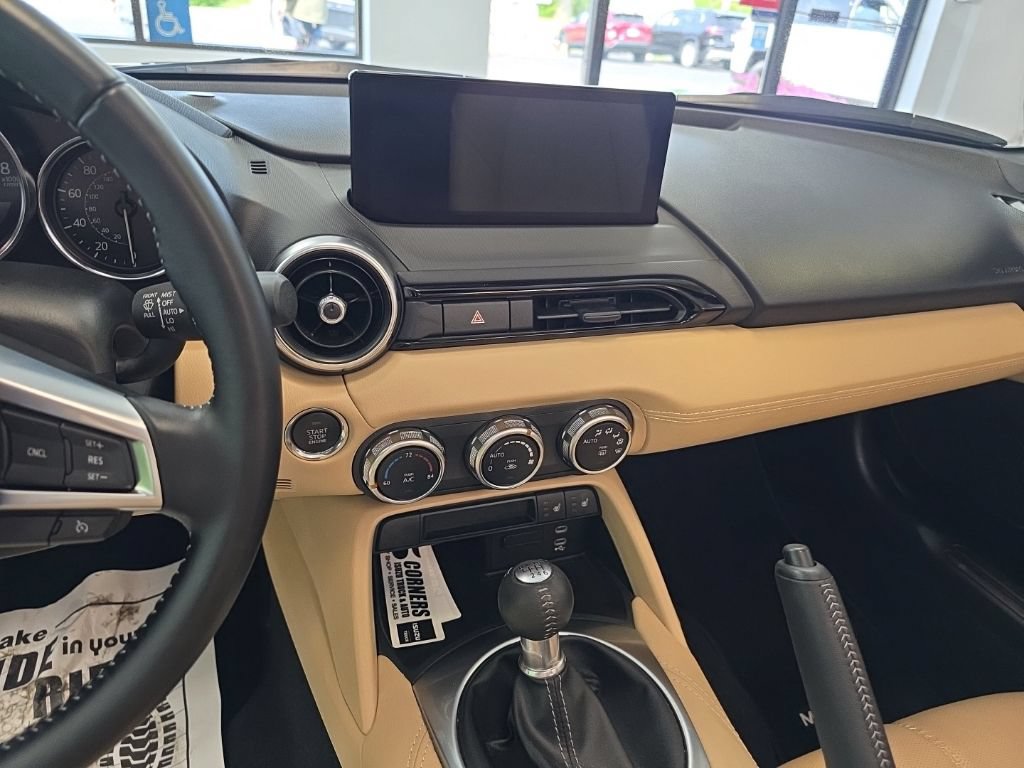 Used 2024 MAZDA MX-5 Miata Grand Touring w/ Weather Package RWD image 18