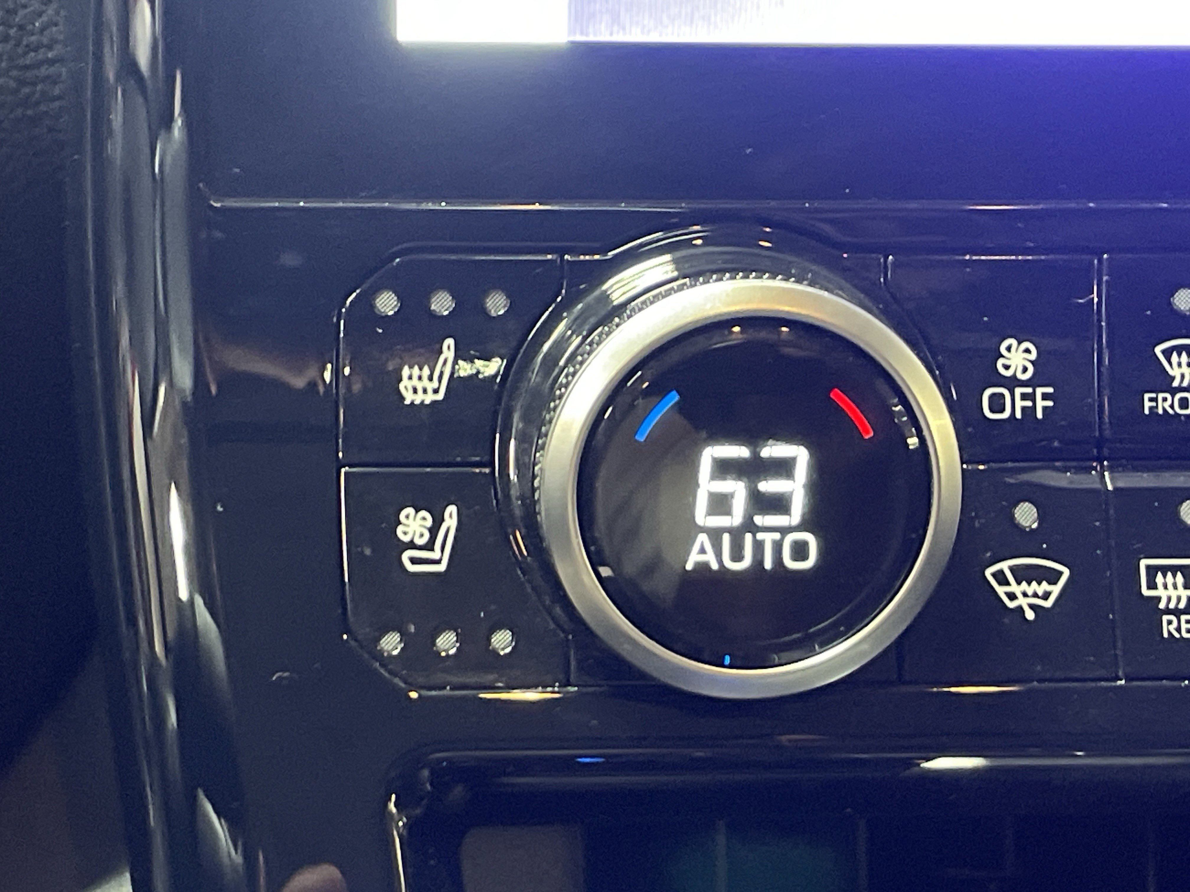 Used 2023 Toyota Highlander Platinum FWD image 24