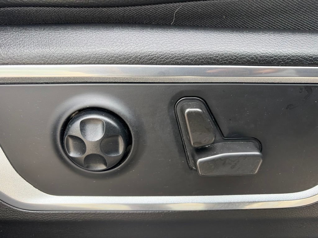 Used 2021 RAM 1500 Laramie AWD/4WD image 34