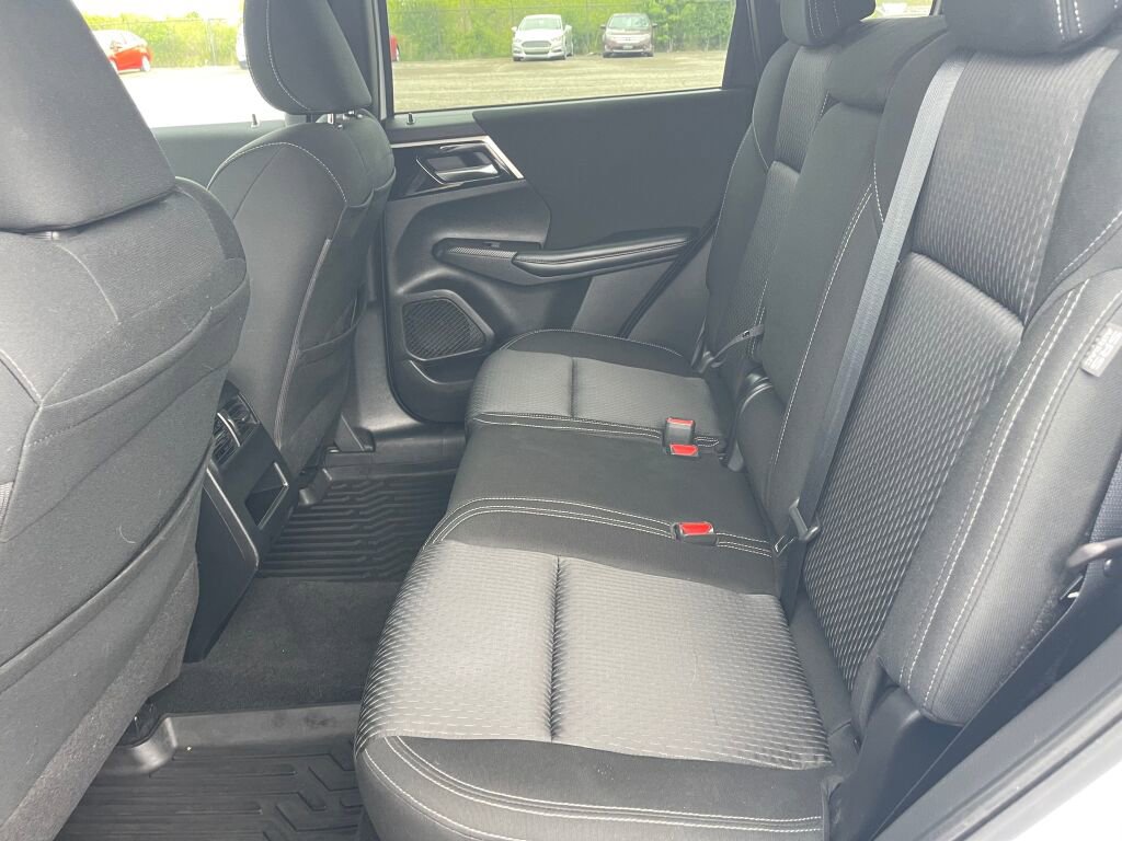 Used 2022 Mitsubishi Outlander ES AWD/4WD image 19