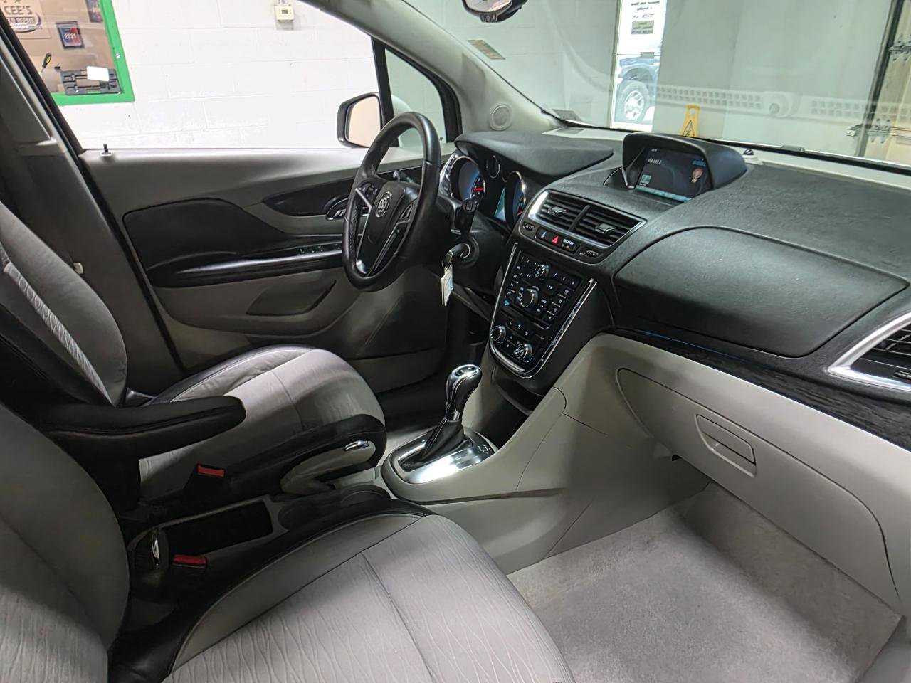 Used 2016 Buick Encore FWD image 25