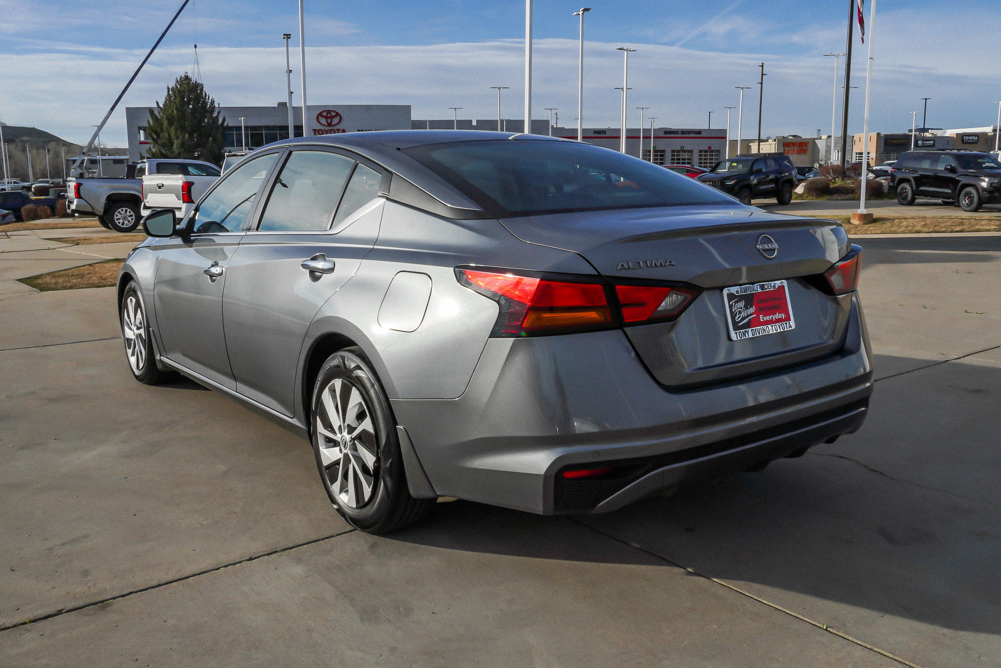 Used 2023 Nissan Altima 2.5 S image 6