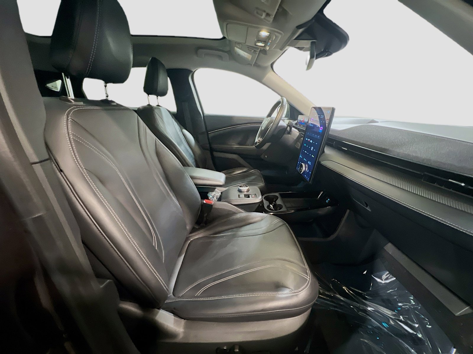 Used 2021 Ford Mustang Mach-E Premium AWD/4WD image 23