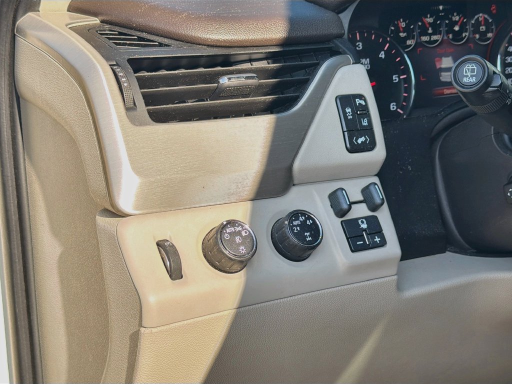 Used 2015 GMC Yukon Denali AWD/4WD image 10