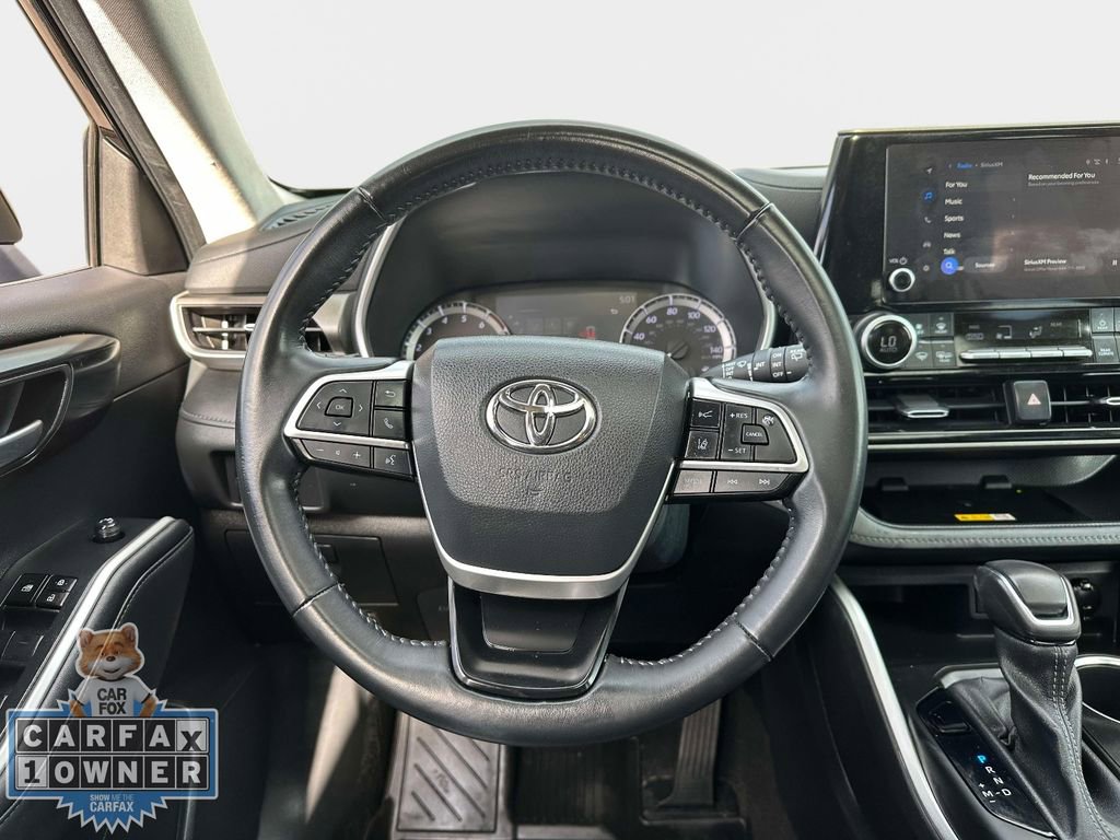 Used 2023 Toyota Highlander XLE image 14