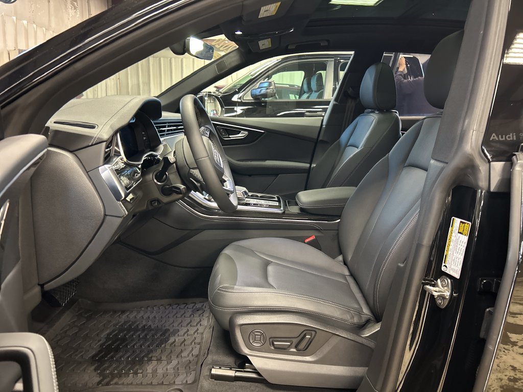 Used 2026 Audi Q8 Premium Plus w/ Premium Plus Package AWD/4WD image 17