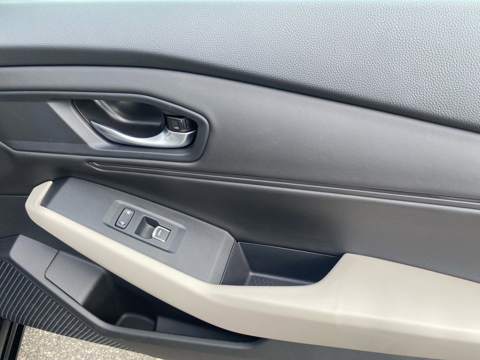 Certified 2025 Honda Accord EX-L image 35