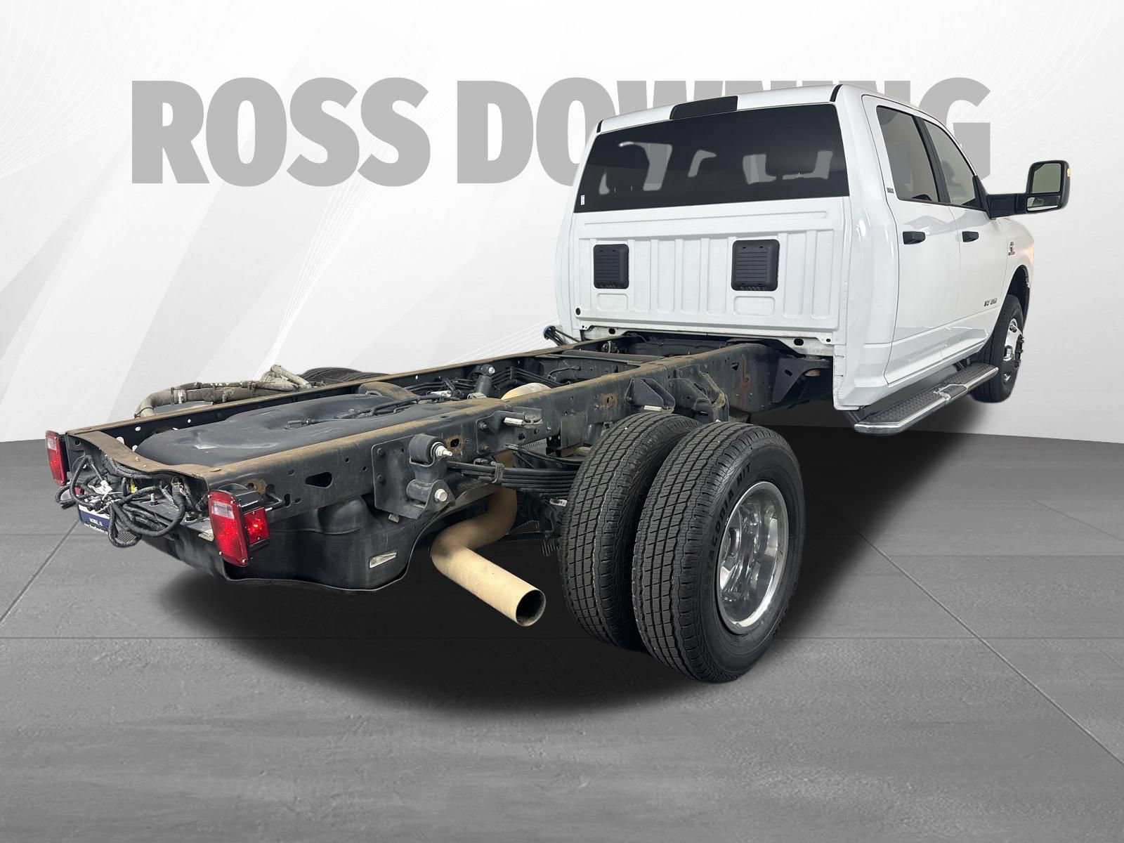 Used 2024 RAM 3500 SLT w/ Quick Order Package 2YG SLT AWD/4WD image 4
