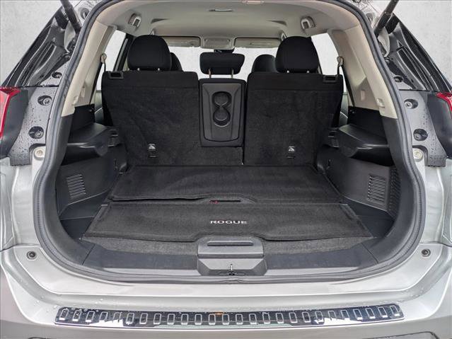Used 2020 Nissan Rogue SV image 6
