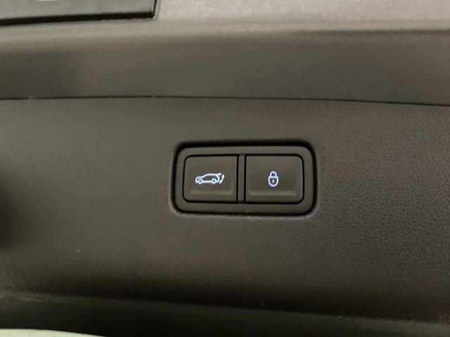 Used 2023 Genesis GV70 2.5T w/ Sport Prestige Package AWD/4WD image 8