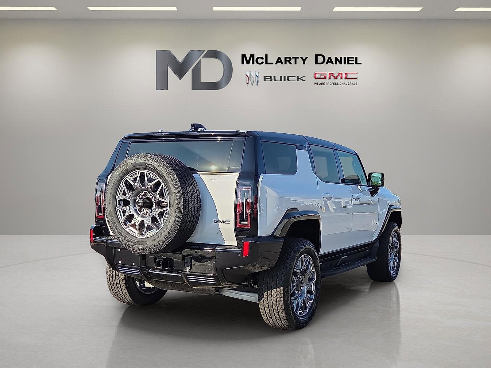 New 2026 GMC Hummer EV SUV image 5