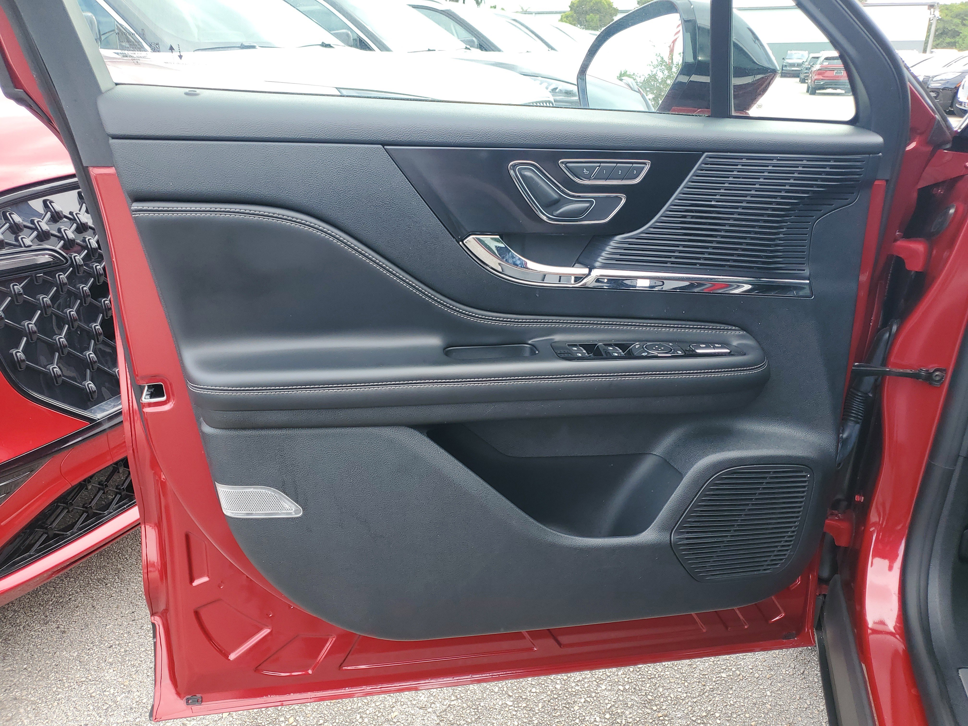 Certified 2020 Lincoln Corsair FWD image 13