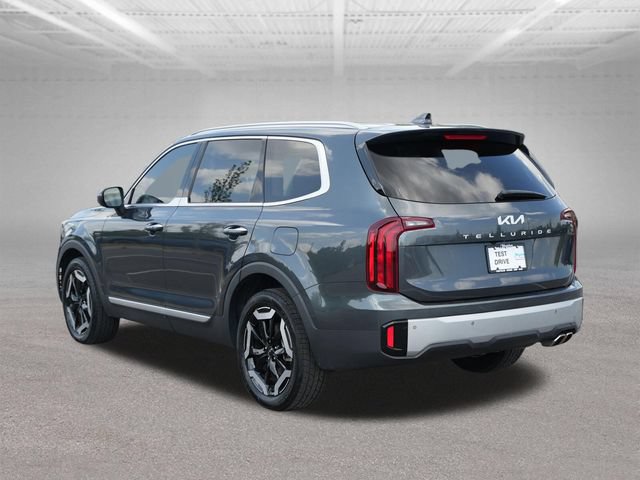 Used 2023 Kia Telluride S FWD image 6