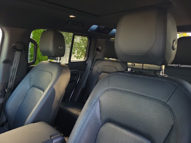 Certified 2024 Land Rover Defender 110 S AWD/4WD image 19
