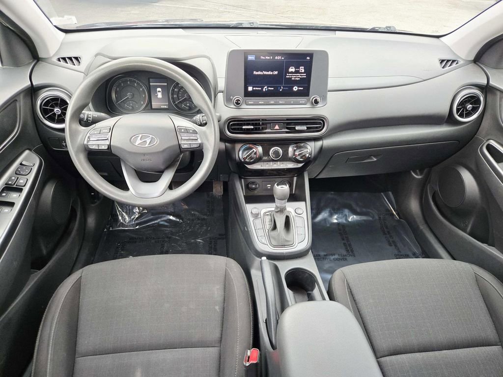 Used 2023 Hyundai Kona SEL image 9