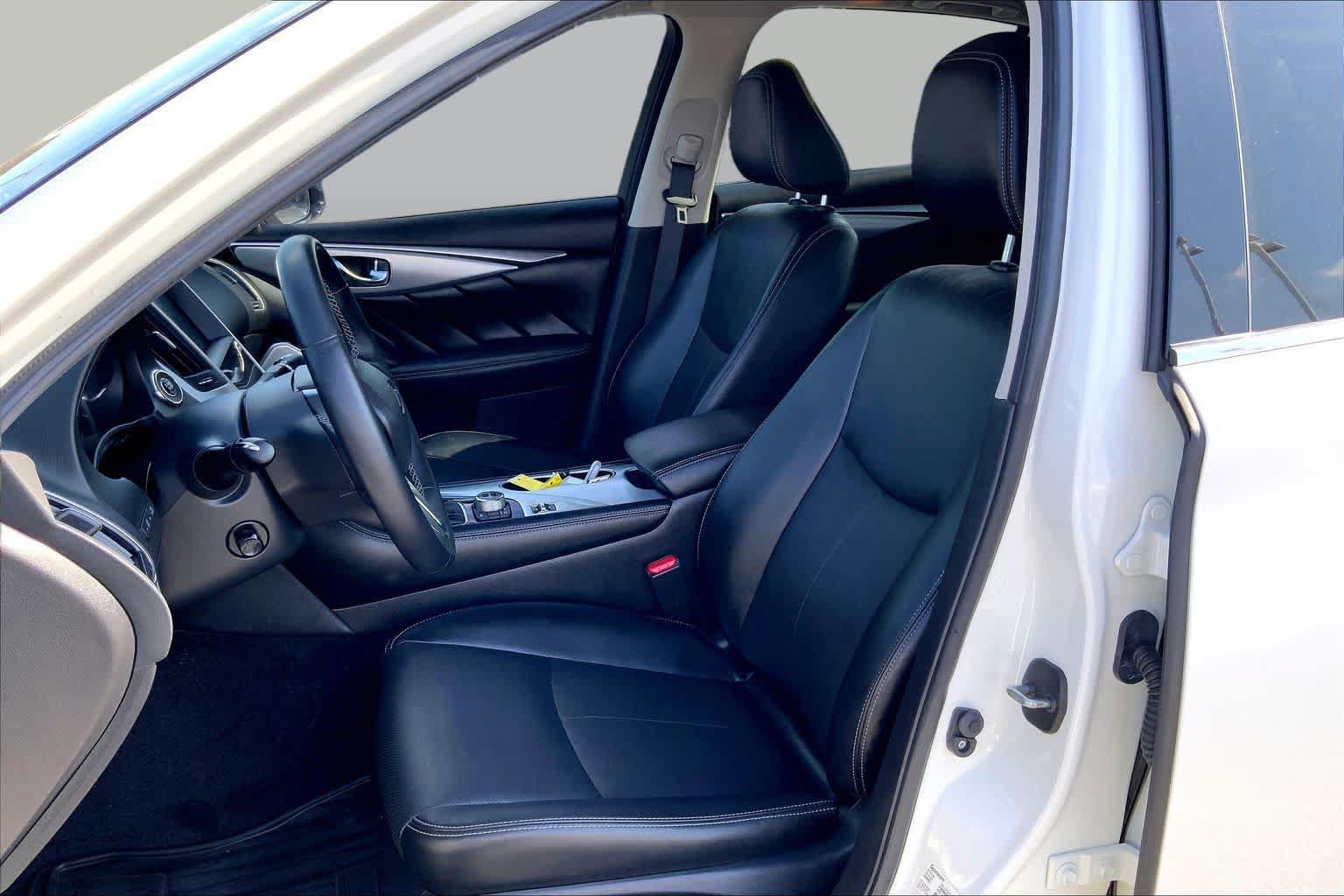 Used 2023 INFINITI Q50 Luxe w/ Cargo Package RWD image 8