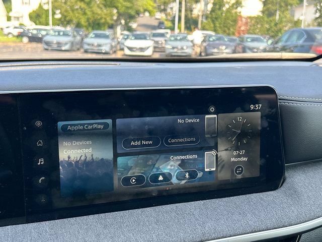 Certified 2025 Nissan Kicks SV FWD image 15