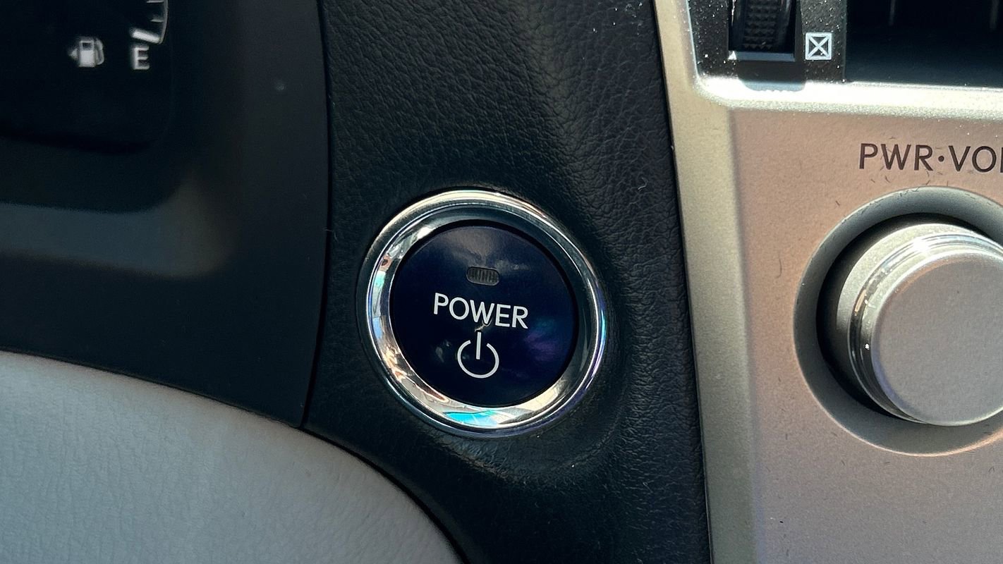 Used 2012 Lexus RX 450h AWD w/ Premium Pkg image 32