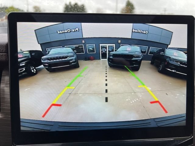 Used 2023 Ford Expedition Limited AWD/4WD image 31