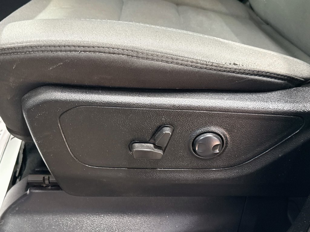 Used 2022 RAM 1500 Big Horn AWD/4WD image 18