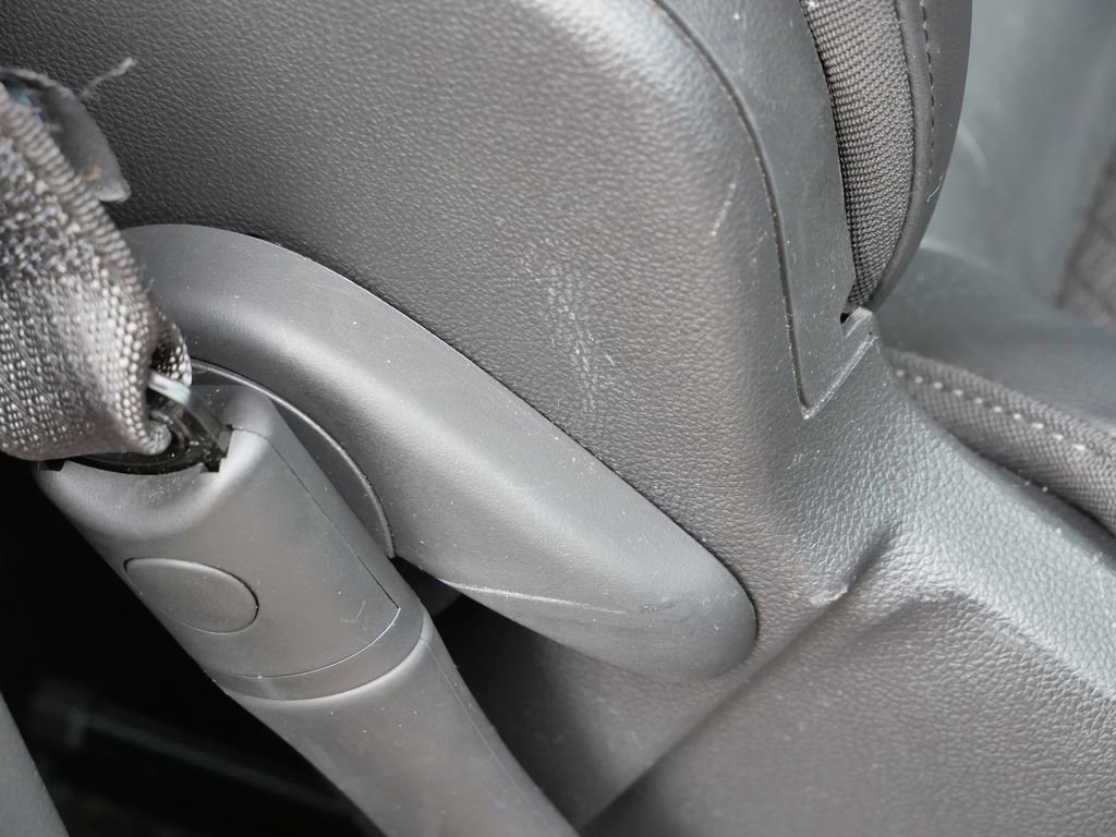 Used 2020 Buick Encore Preferred w/ Safety Package image 16