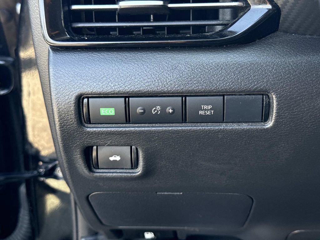 Used 2022 Nissan Sentra SR w/ Trunk Package image 30