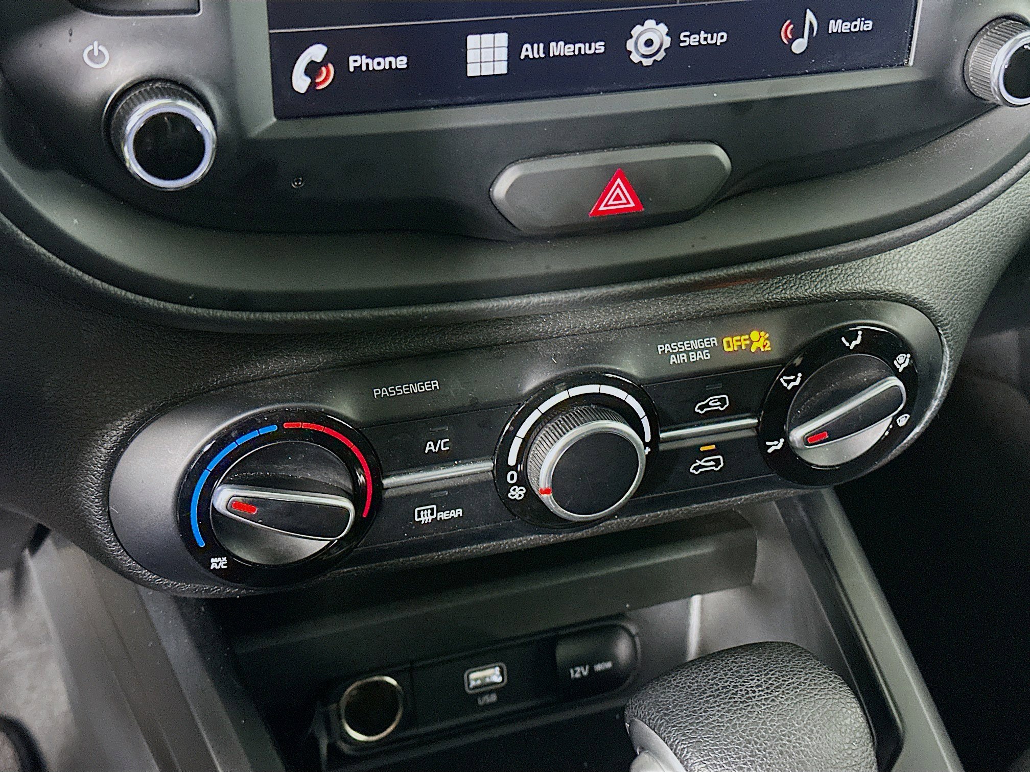 Used 2025 Kia Soul LX w/ LX Technology Package FWD image 22