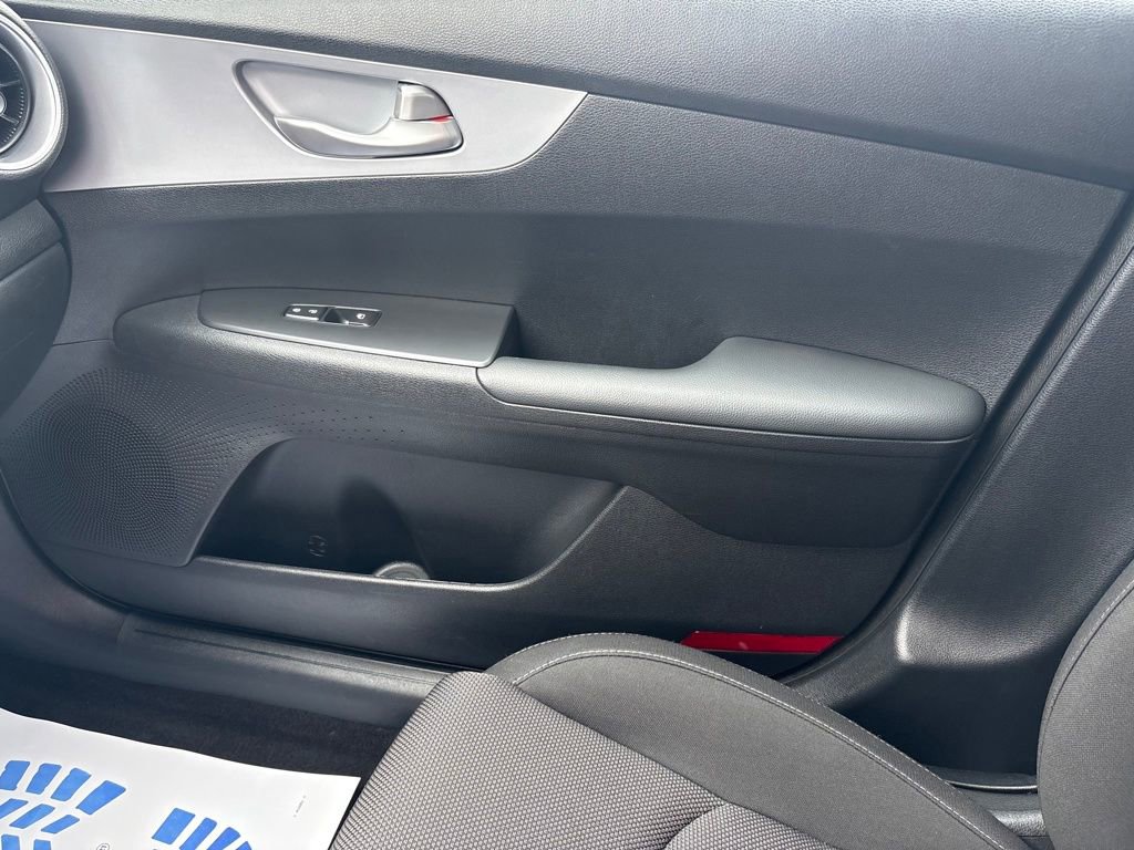 Used 2024 Kia Forte LXS w/ LXS Technology Package image 25