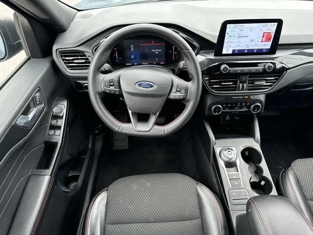 Used 2025 Ford Escape ST-Line FWD image 14