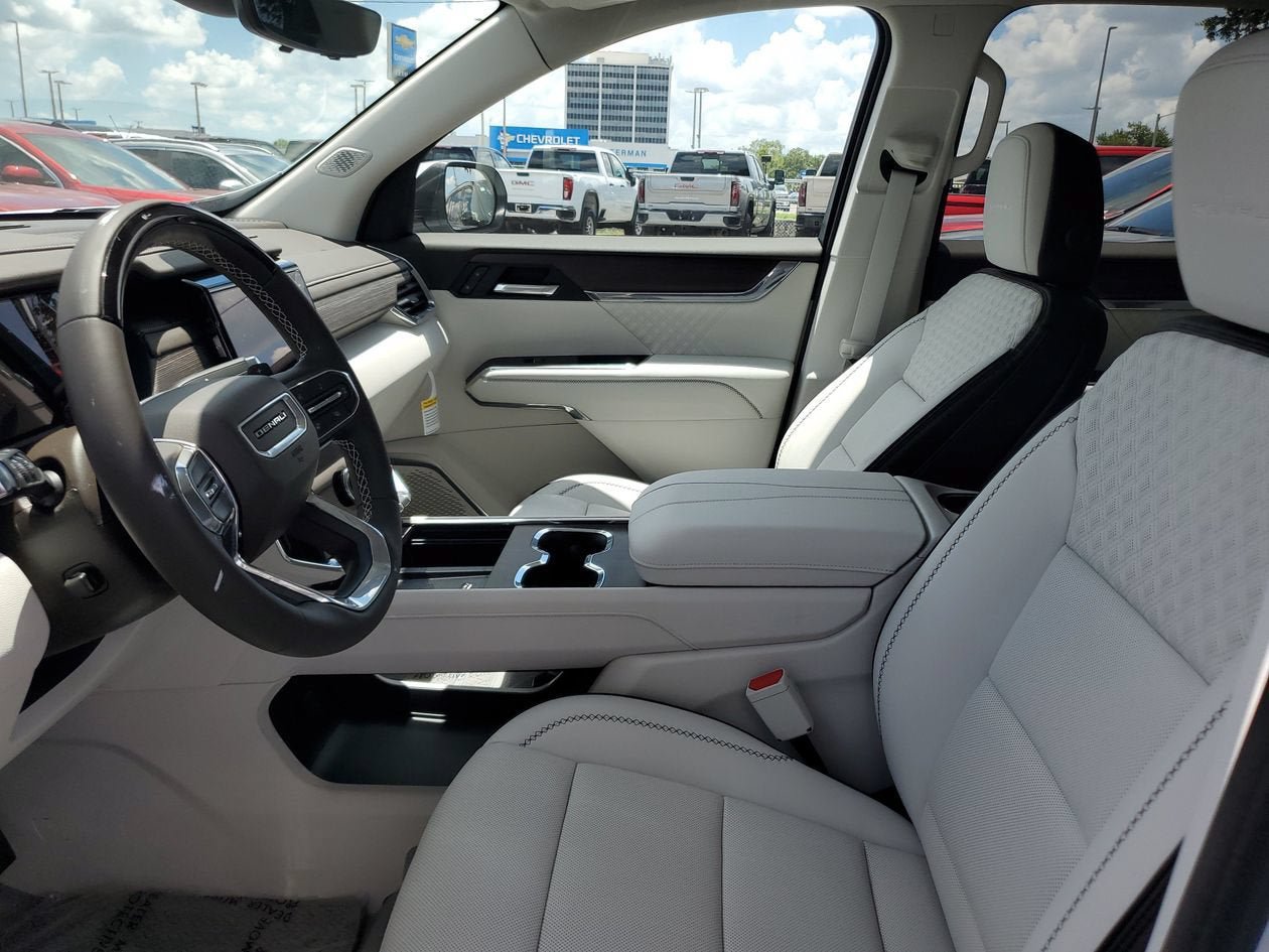 New 2026 GMC Acadia Denali w/ Super Cruise Package FWD image 19