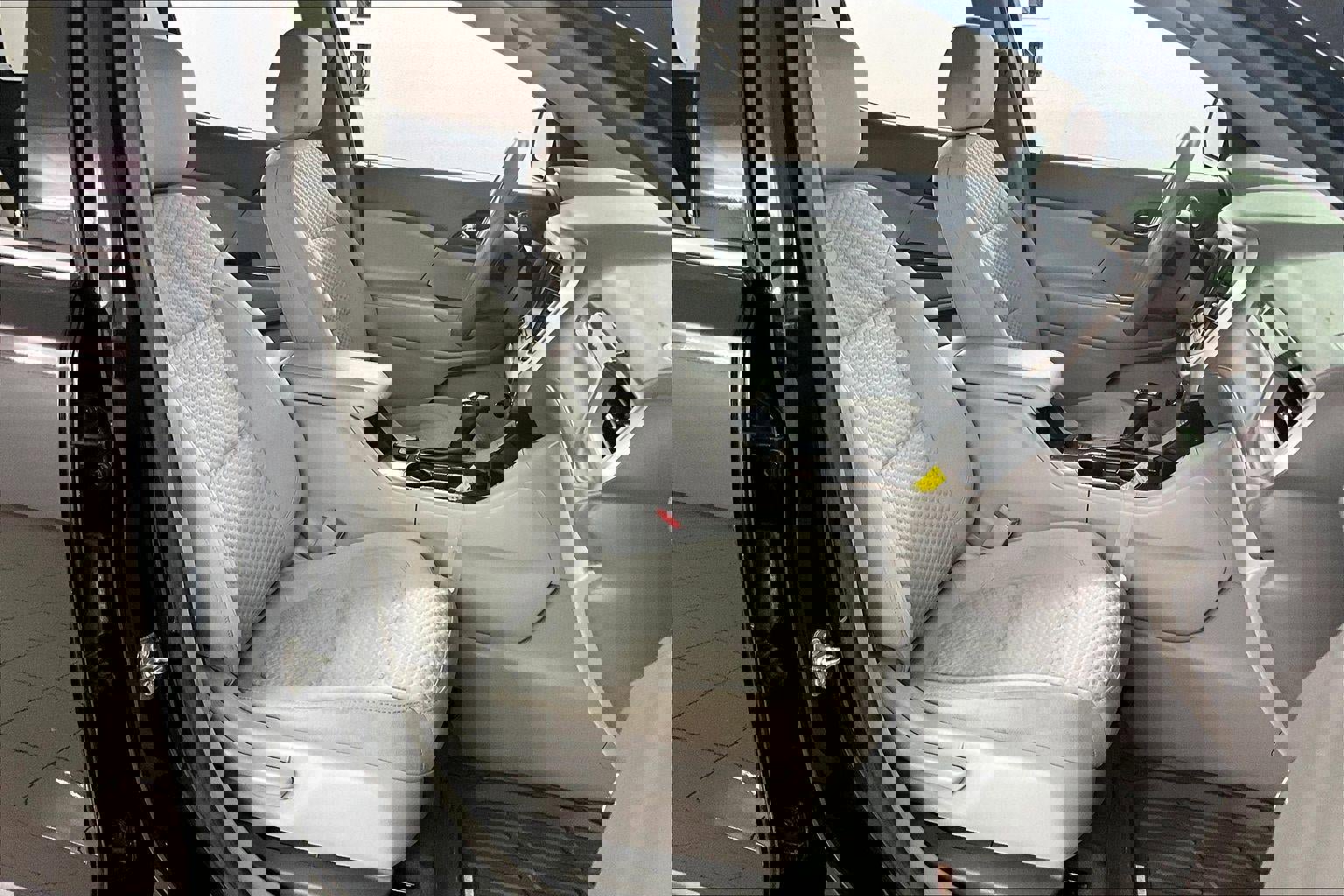 Used 2017 GMC Acadia SLE image 30