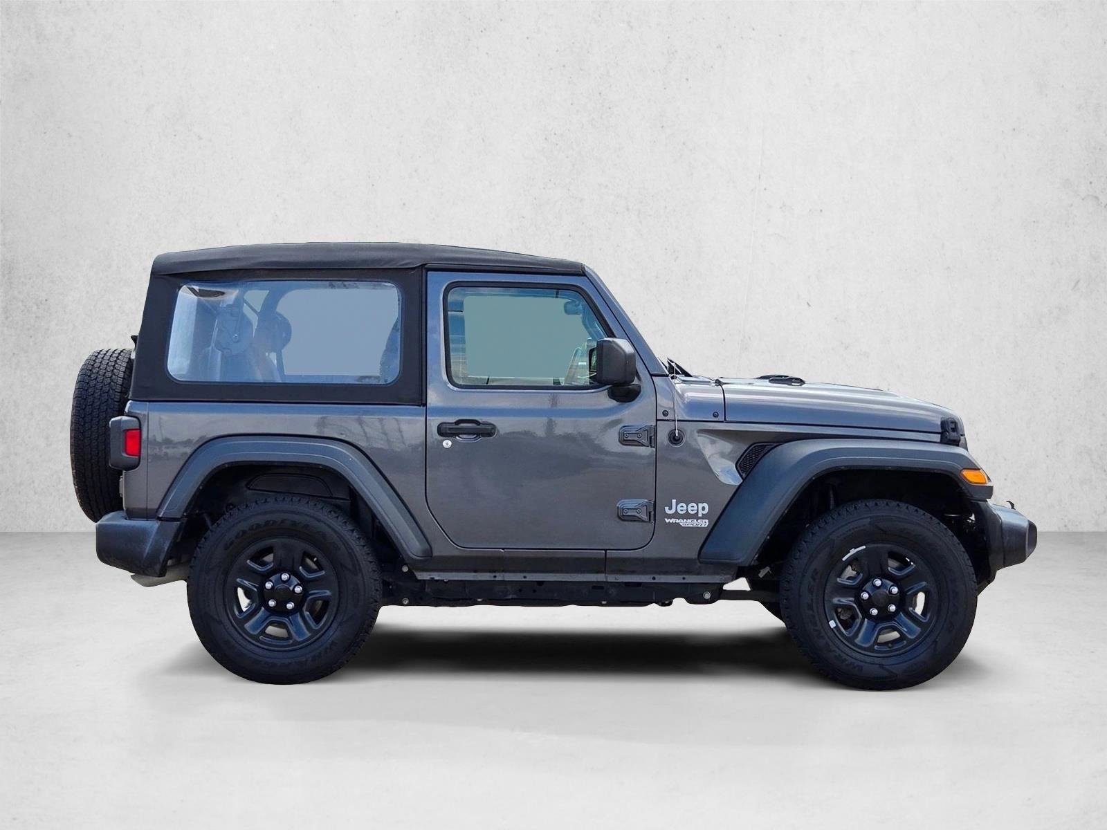 Used 2018 Jeep Wrangler Sport AWD/4WD image 4