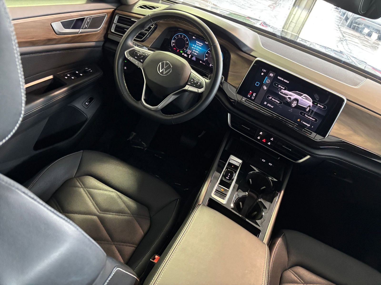 Used 2025 Volkswagen Atlas SE image 34